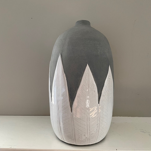 Leaves Vase ceramic and concrete