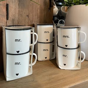 couple mugs